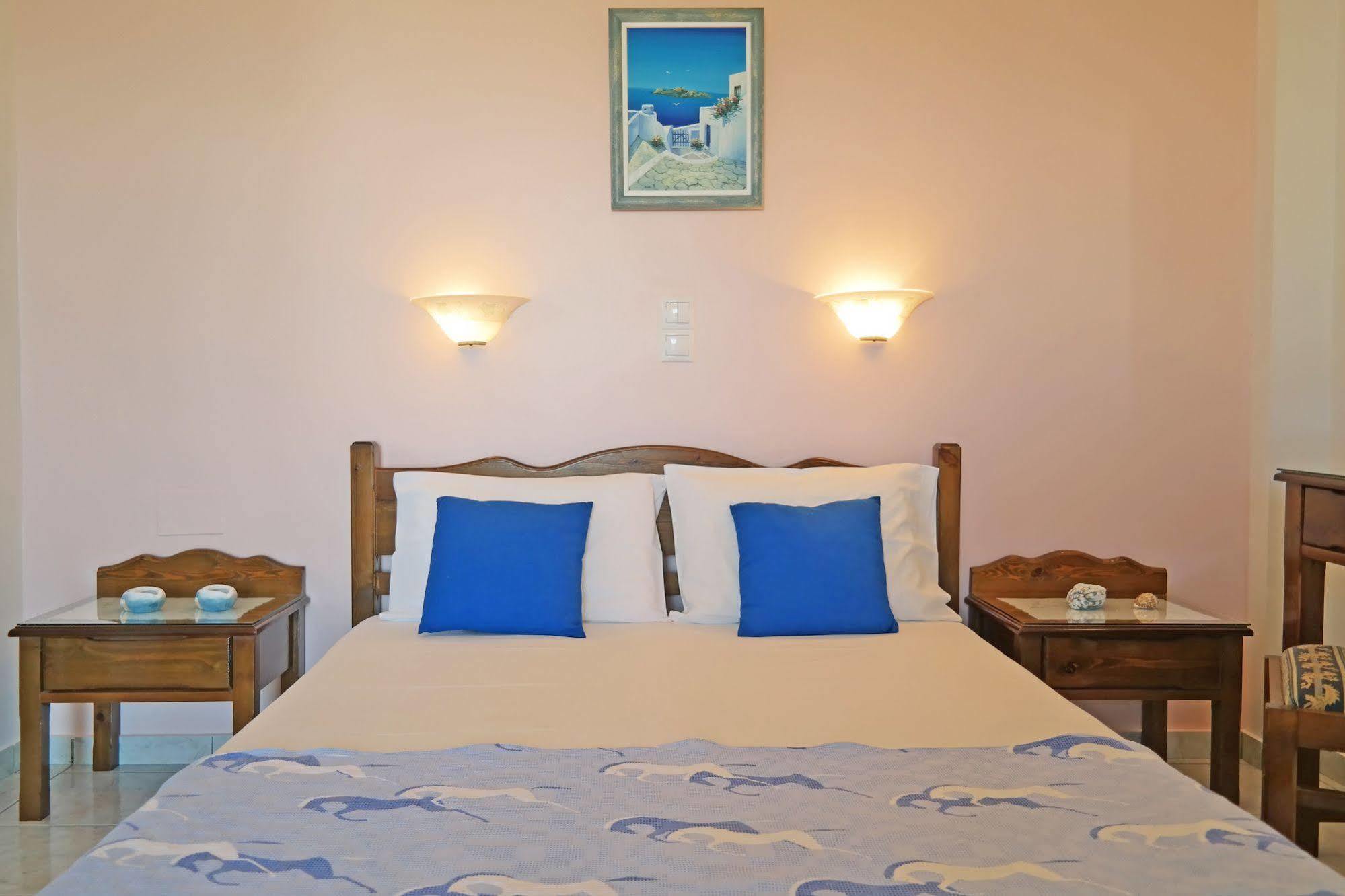 Mina'S Studios In Naxos Island Агиос-Прокопиос Экстерьер фото